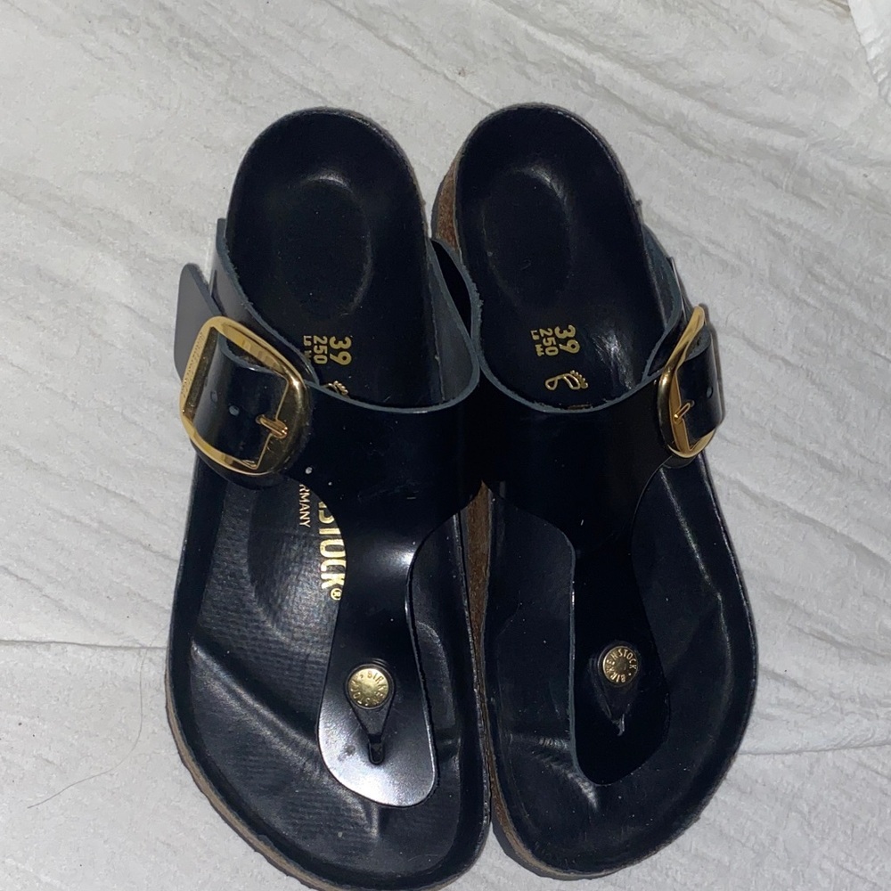 Birkenstock

Gizeh Big Buckle High Shine Sandals - Picture 5 of 8